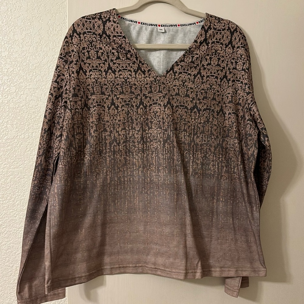 Exclusive Ombre Patterned Top